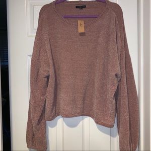 NWT- NEVER WORN LONG SLEEVE AMERICAN EAGLE SWEATER